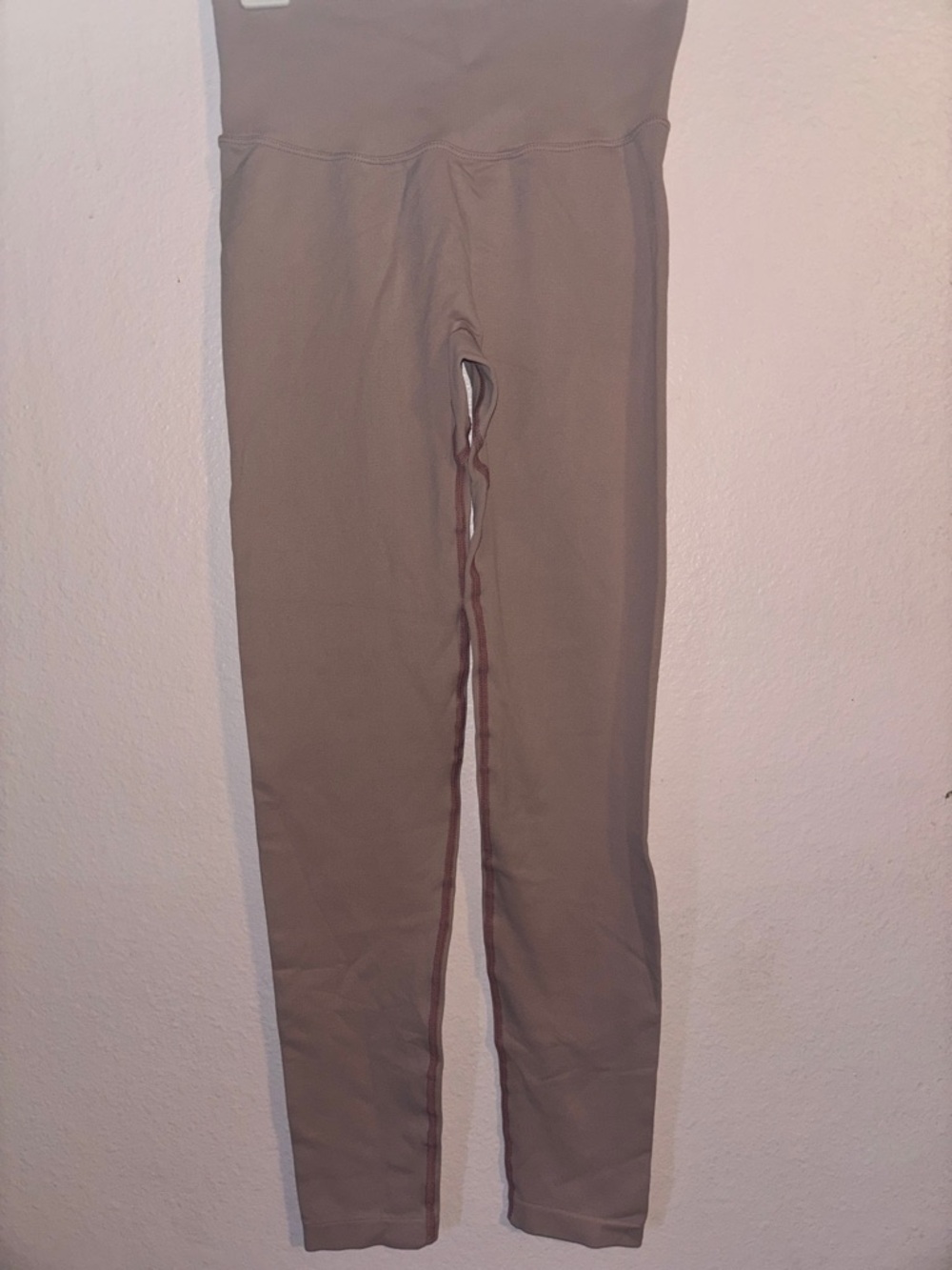 Seamless Push Up Booty Lifting Workout Leggings – Neutral Beige / Tan Size Small